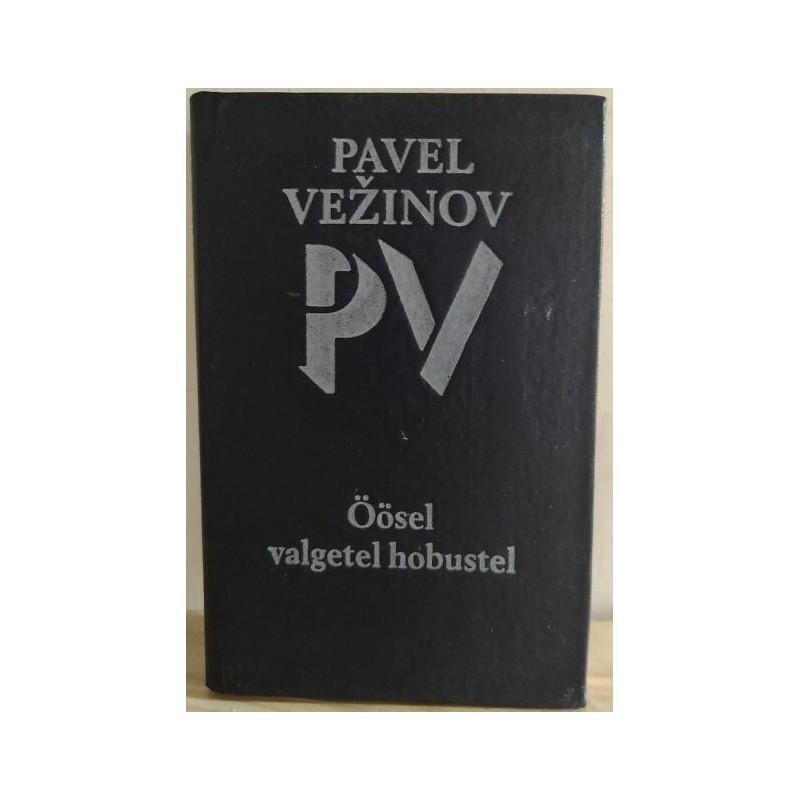 Öösel valgetel hobustel